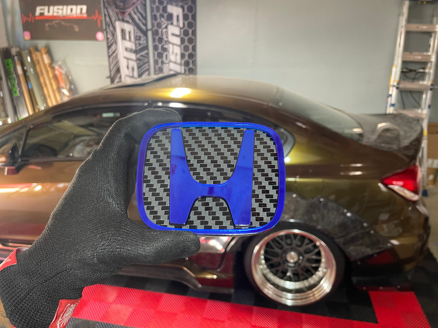 Carbon Look Honda V2 Badges