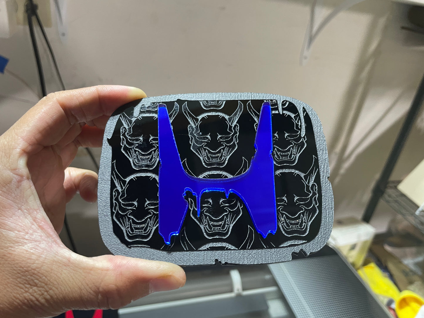 BADGES Drippy (H) Oni Mask