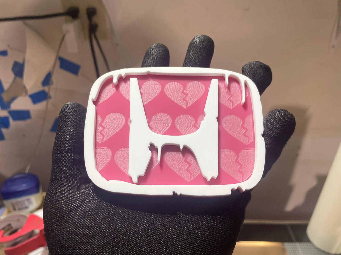 BADGES V2 Drippy (H) BROKEN HEART