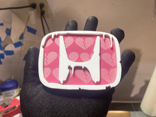 BADGES V2 Drippy (H) BROKEN HEART