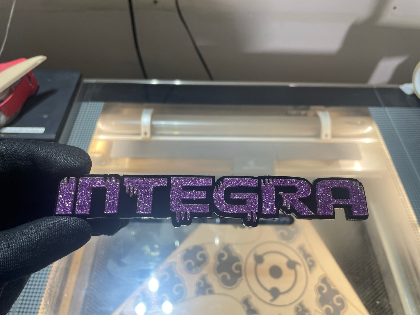 ACRYLIC DRIPPY INTEGRA EMBLEM