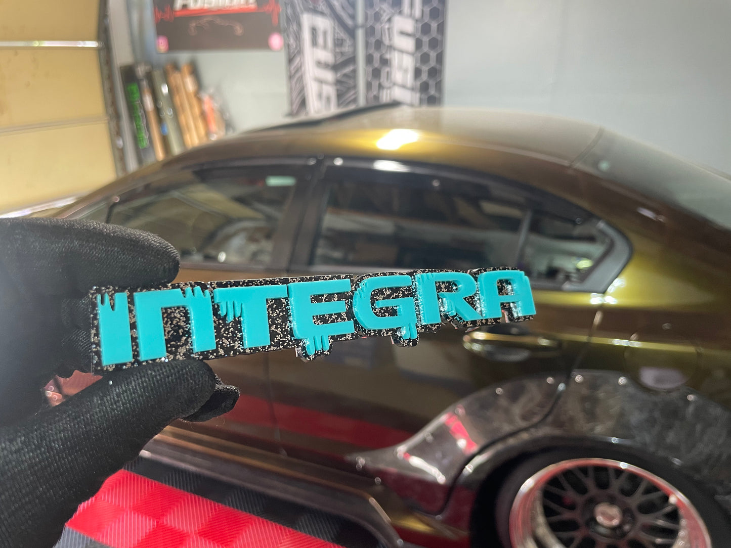 ACRYLIC DRIPPY INTEGRA EMBLEM
