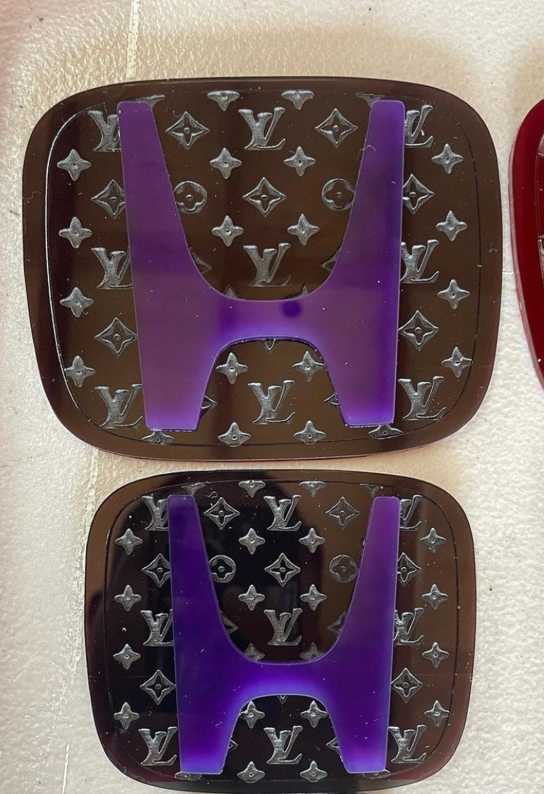 BADGES (H) DESIGNER INSPIRED